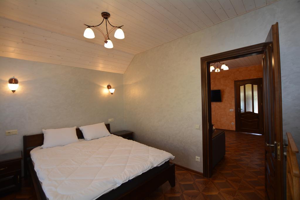 Zolota Rybka Villa Skhidnytsia Rum bild
