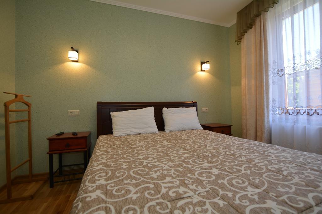 Zolota Rybka Villa Skhidnytsia Rum bild